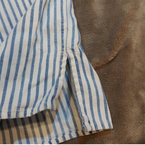 American Eagle thick blue striped button up shirt - Picture 4 of 13